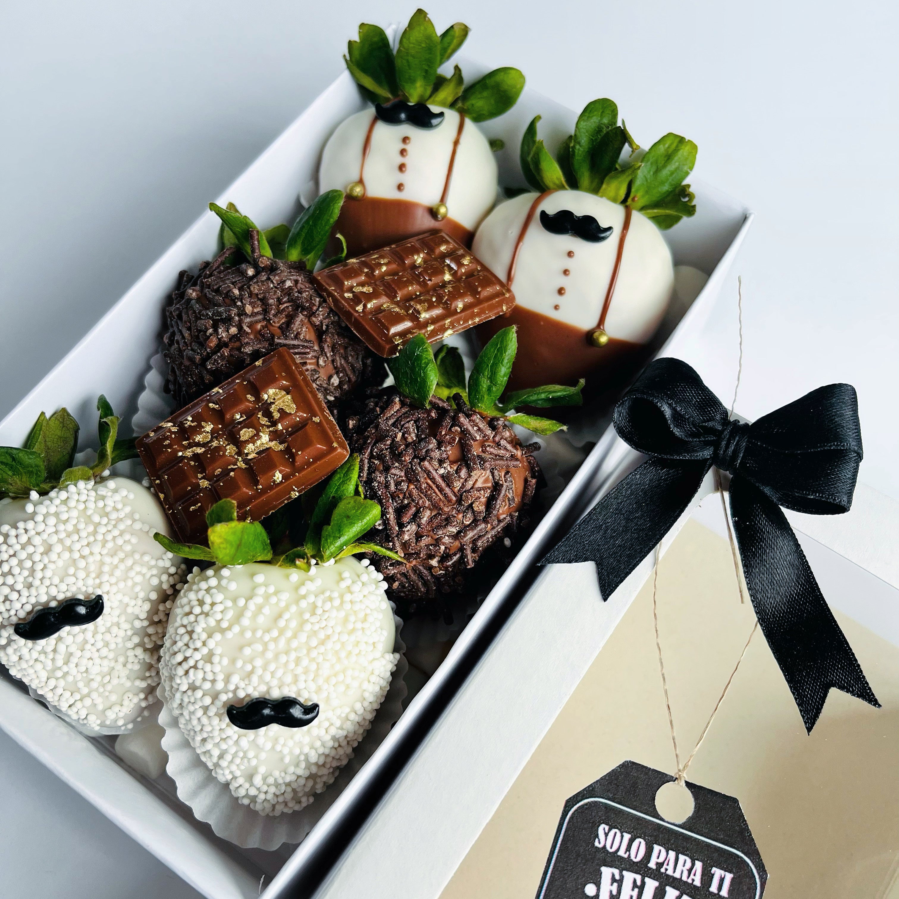 The Little Gentleman’s Strawberry Box